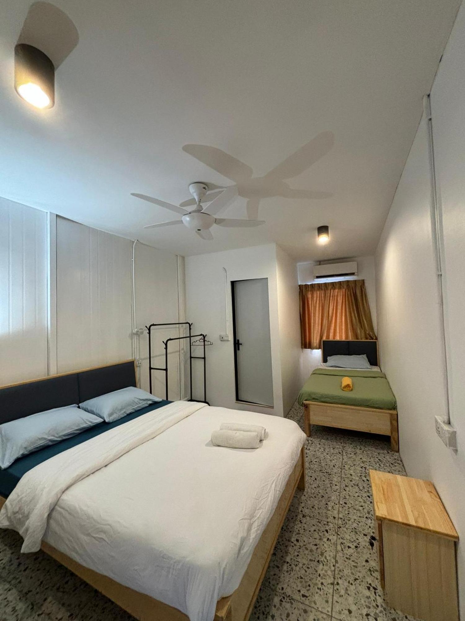 5 Minutes Airport Lodge Kampong Patagas Exterior foto